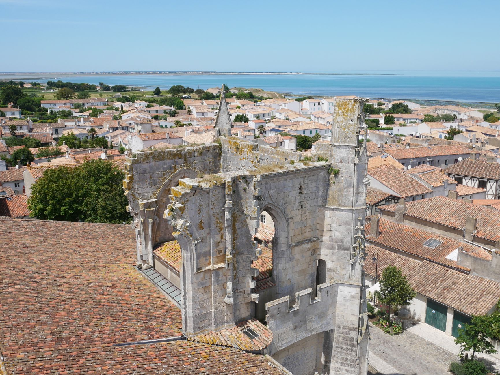 Bâchage de toiture équipe à Toulouse